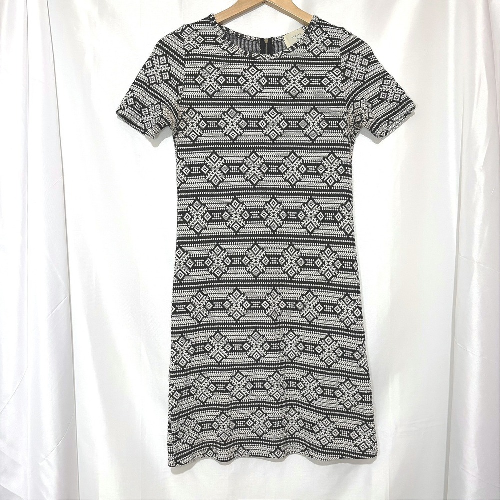 Everly Womens Black White Geometric Tribal Print Shift Dress Short Sleeve S